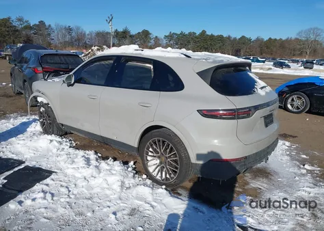 2022 Porsche Cayenne S/S Platinum Edition z USA, uszkodzony, nr VIN WP1AB2AY4NDA32074